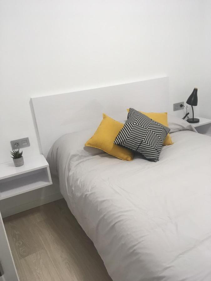 Apartamentos A Roda ア・グアルダ エクステリア 写真